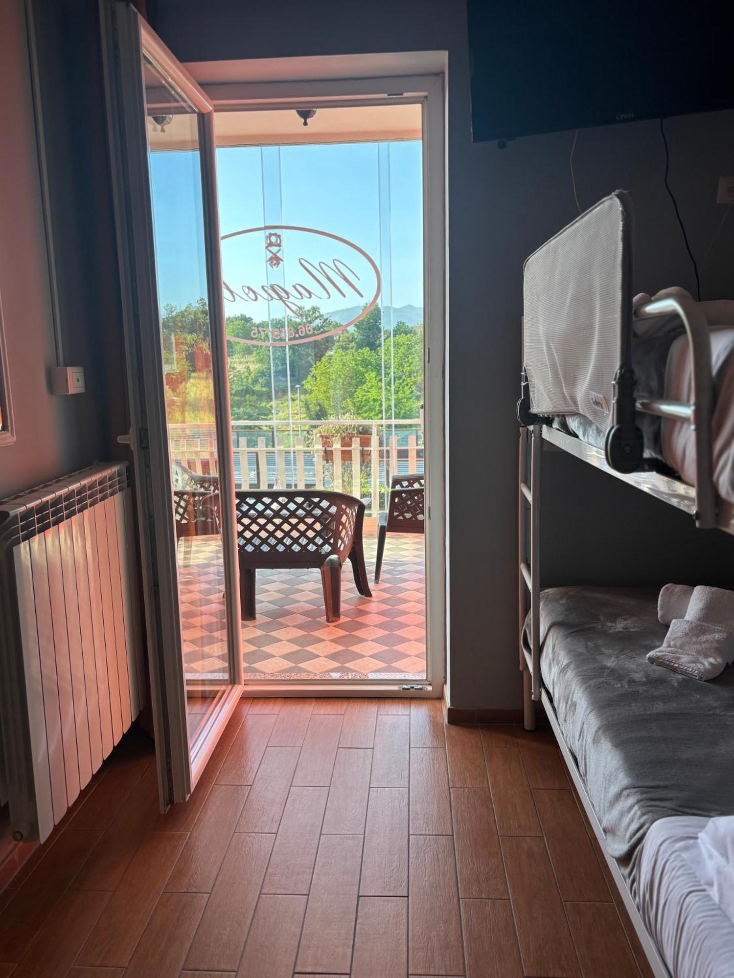 Hotel Magnolia 1000 Mt Dal Casello Valmontone Bagian luar foto